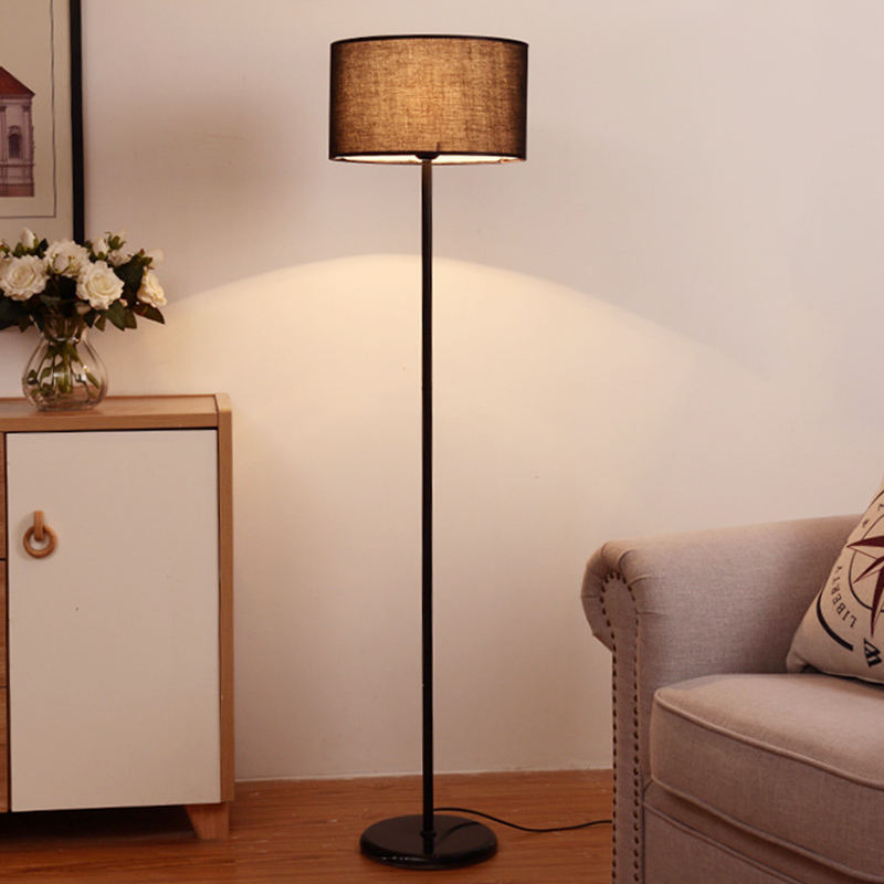 Modern Luxury LED Design Iron Frame Floor Lamp for Living Room