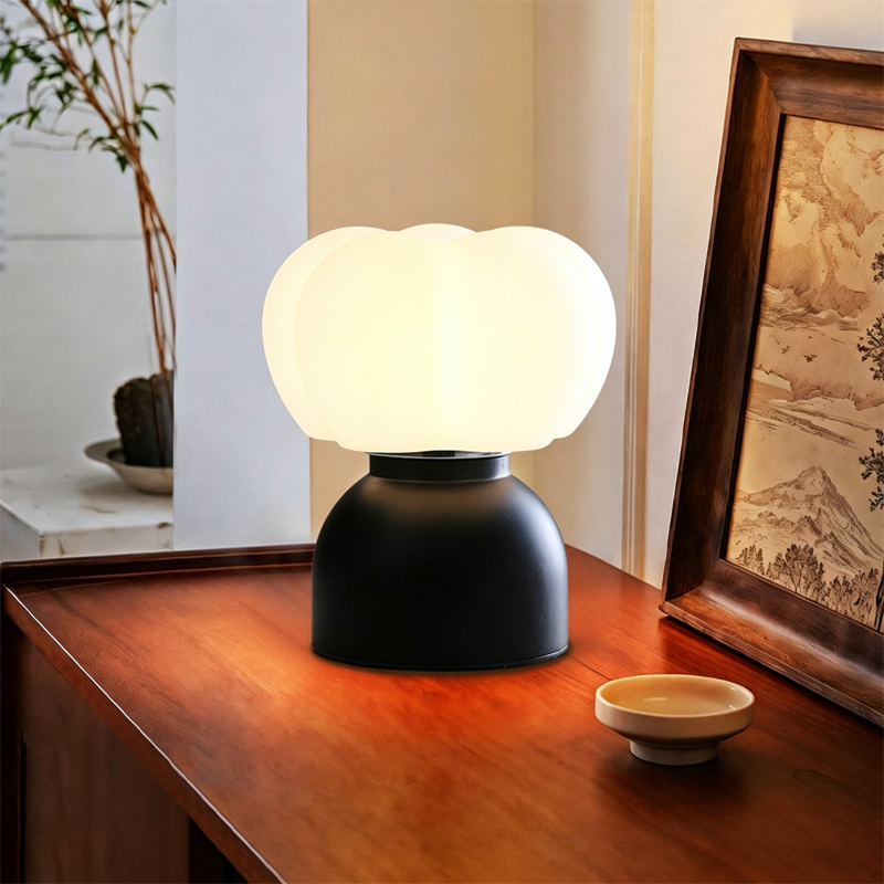 Medieval style cotton table lamp bedroom bedside lamp solid wood vintage