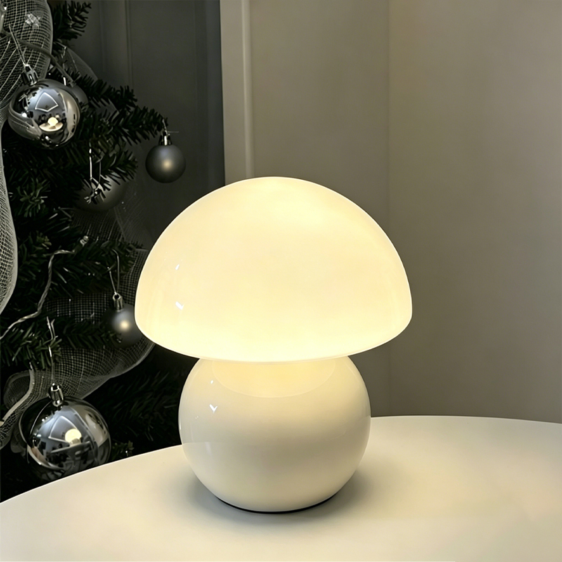 Ceramic bedside lamp with a simple ins style, a high-end mushroom girl table