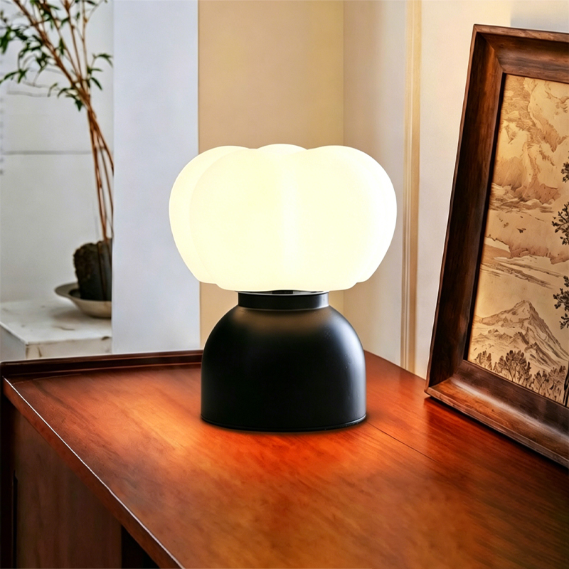 Medieval style cotton table lamp bedroom bedside lamp solid wood vintage